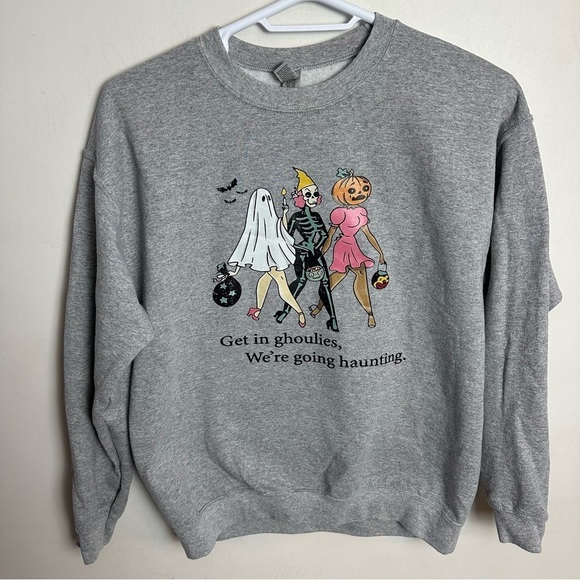 Halloween Graphic Sweatshirt Get In Ghoulies Gildan Women's size Large Gray grey - Picture 1 of 8